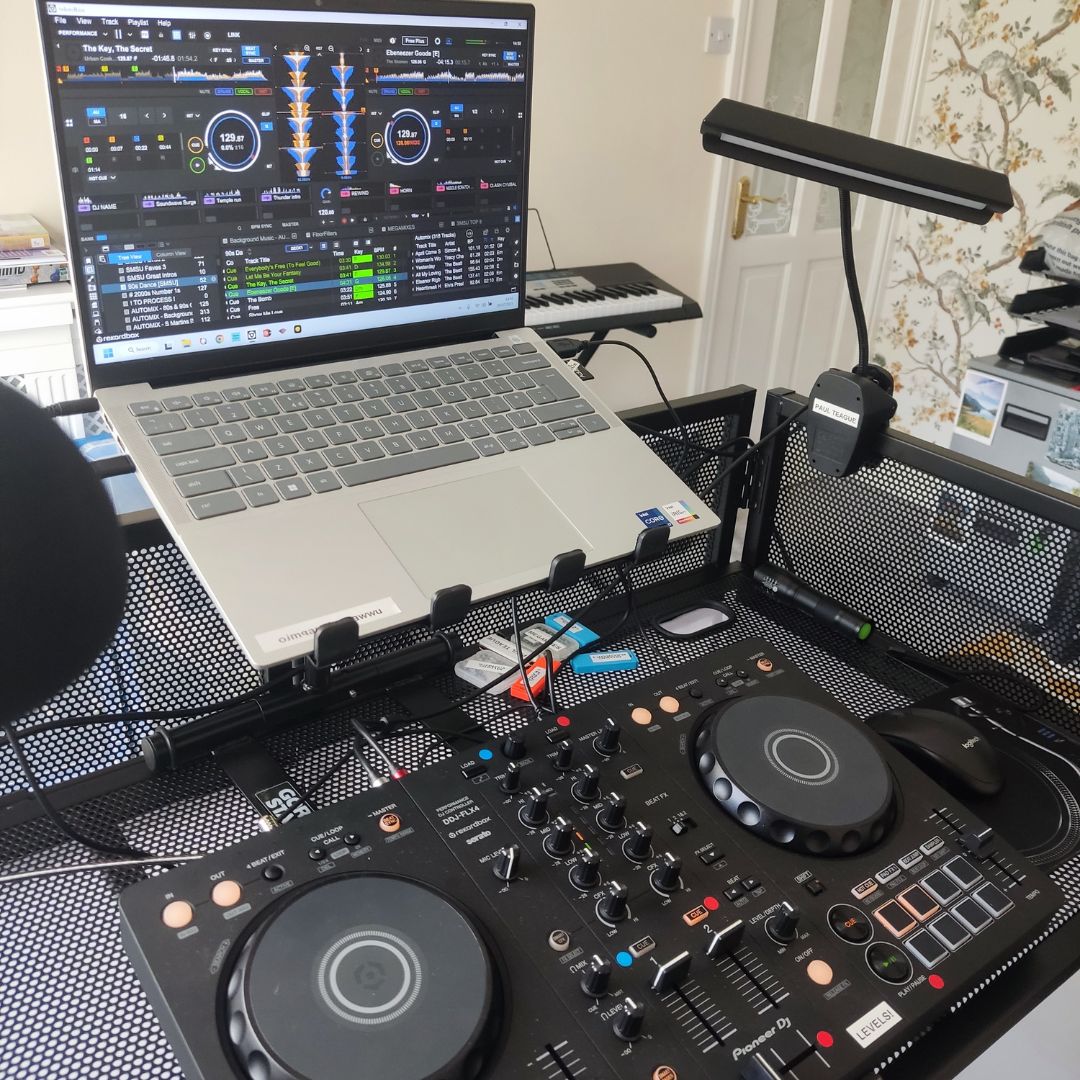DJ set-up